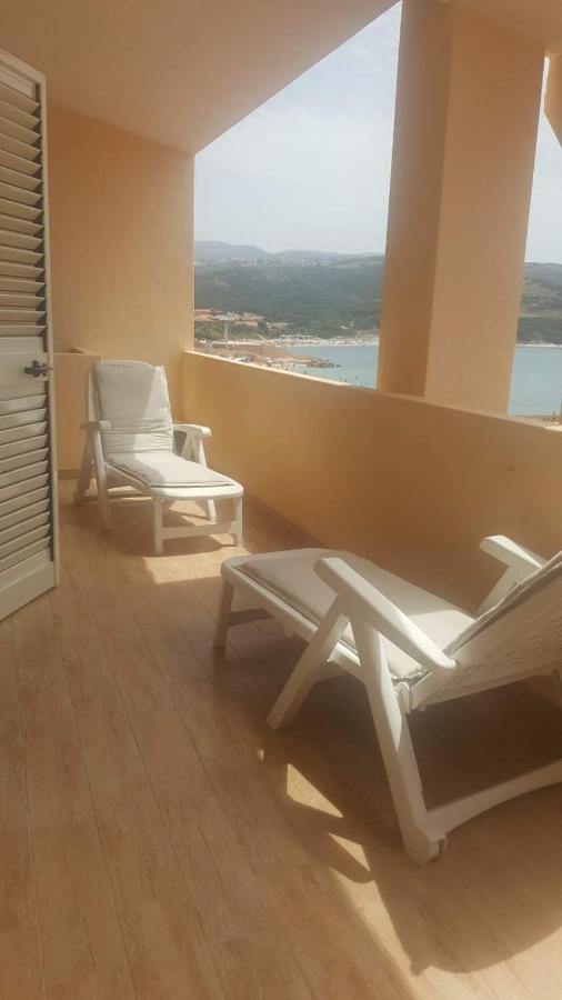 Апартаменты Fronte Mare Attico Indipendente Ed Esclusivo Con Terrazza Panoramica Изола-Росса Экстерьер фото